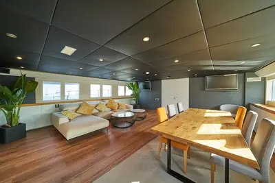 barco grupos ibiza